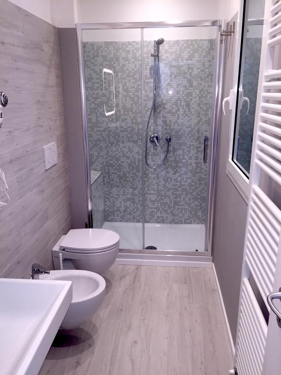 Duomo Inn Милано Стая снимка