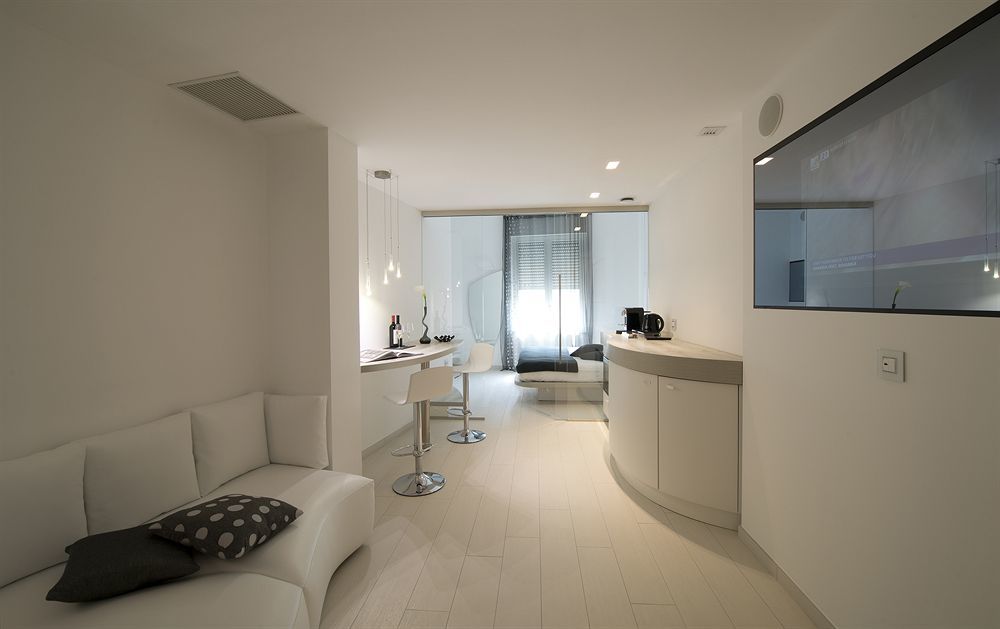 Duomo Inn Милано Екстериор снимка